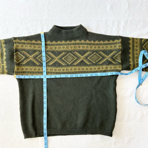 Vintage Nordic White Ram Knit Wool Sweater in Green - Picture 3 of 11